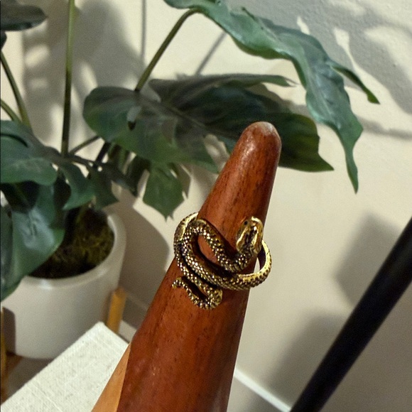 no brand Jewelry - Costume‎ animal theme ring Gold metal for Reptile Enthusiasts 5